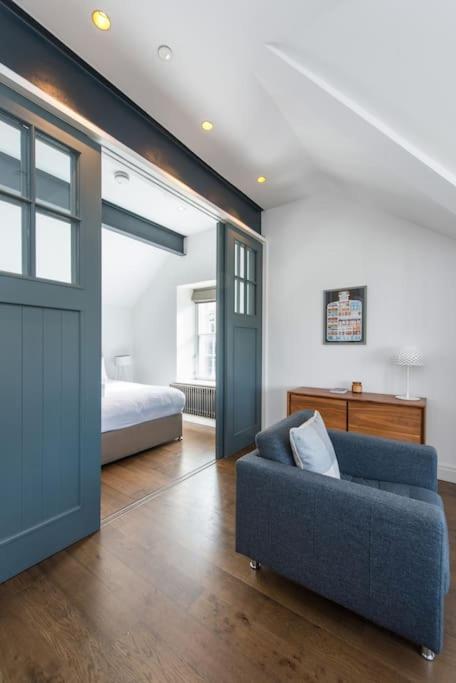Cool Urban Apartment With Stunning Castle Views Эдинбург Экстерьер фото