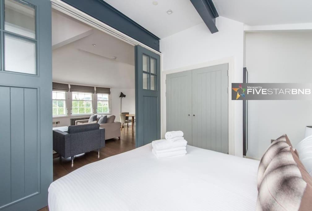 Cool Urban Apartment With Stunning Castle Views Эдинбург Экстерьер фото