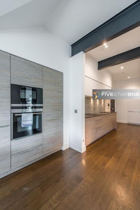 Cool Urban Apartment With Stunning Castle Views Эдинбург Экстерьер фото