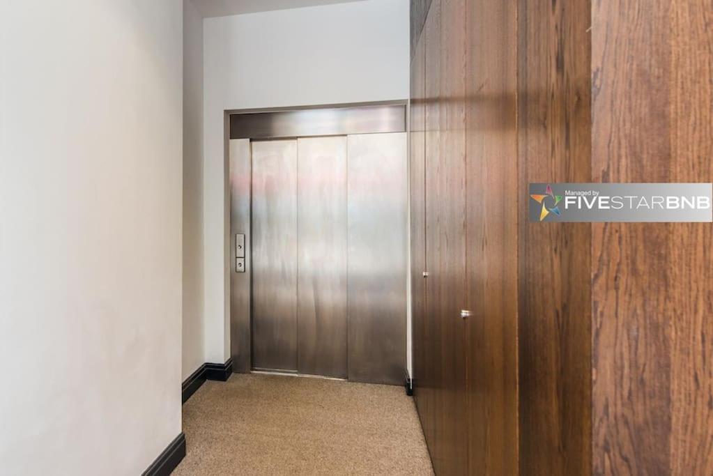 Cool Urban Apartment With Stunning Castle Views Эдинбург Экстерьер фото