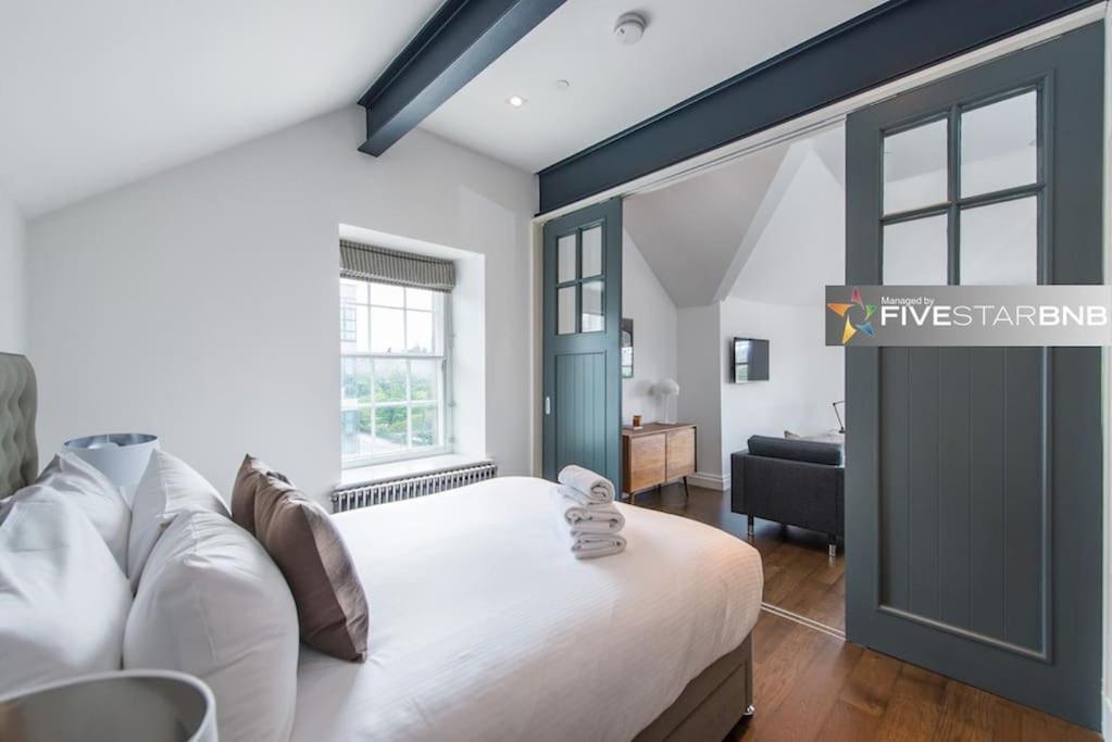 Cool Urban Apartment With Stunning Castle Views Эдинбург Экстерьер фото